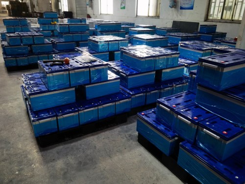 Deep cycle AGM Battery